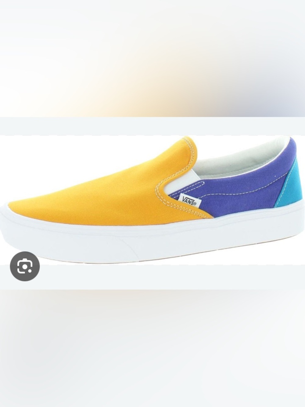 Vans Mens Comfycush Slip-On Fashion Sneakers